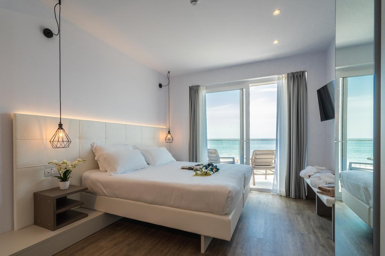 Deluxe Double or Twin Room Sea View